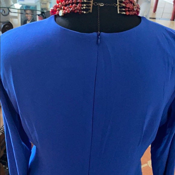 Bold and bright in a London Times dress! - Picture 8 of 12